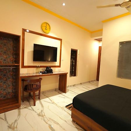 The Hosteller Rishikesh, Upper Tapovan ภายนอก รูปภาพ